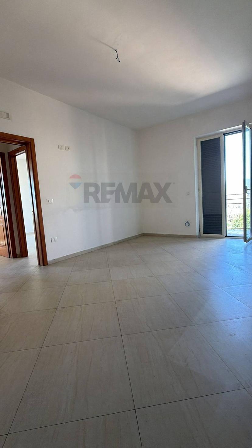 Trilocale in Via IV Novembre 236, Carinola — foto 4 di 5