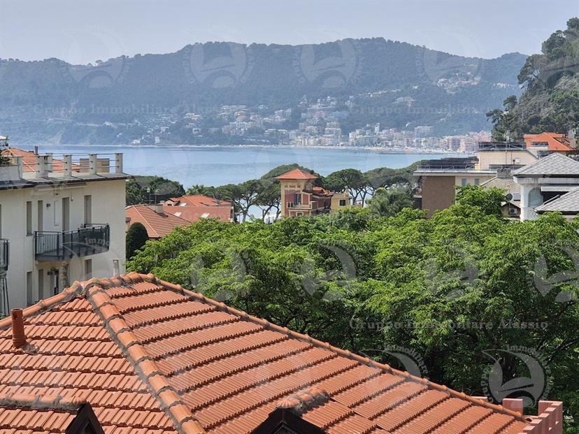 Attico in Via Leondardo da Vinci, Alassio — foto 3 di 5
