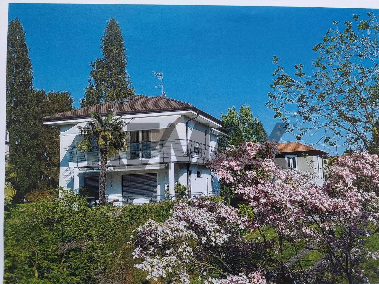 Villa in Via Muratori 6, Varese