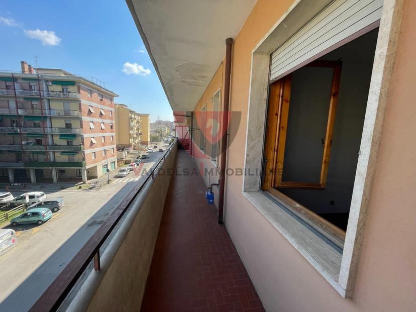 Quadrilocale in a Palestro 64, Colle di Val d'Elsa — foto 2 di 5