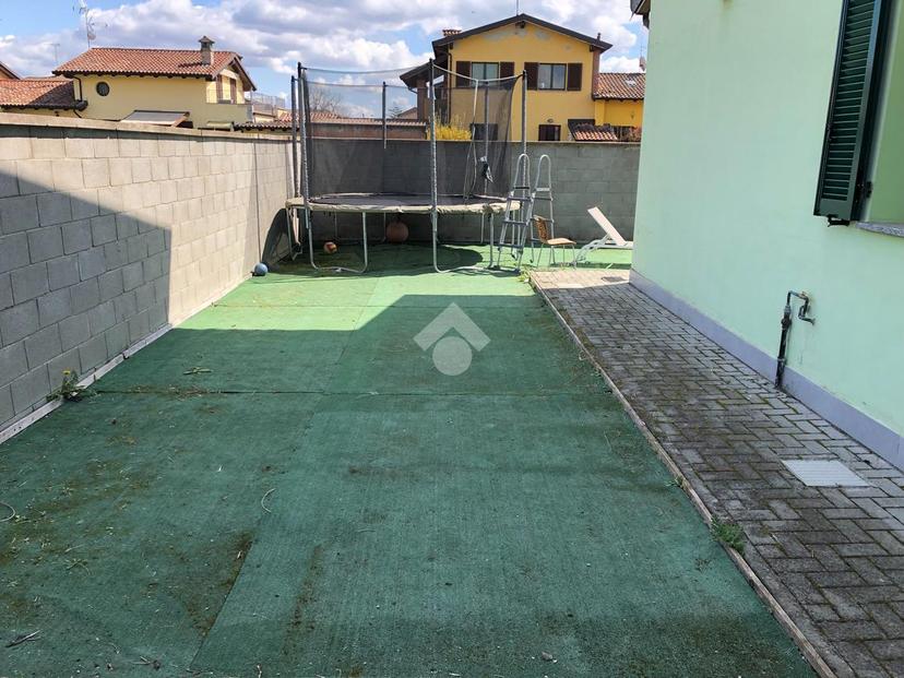 Villa in Via XXV Aprile 14, Lungavilla — foto 3 di 5