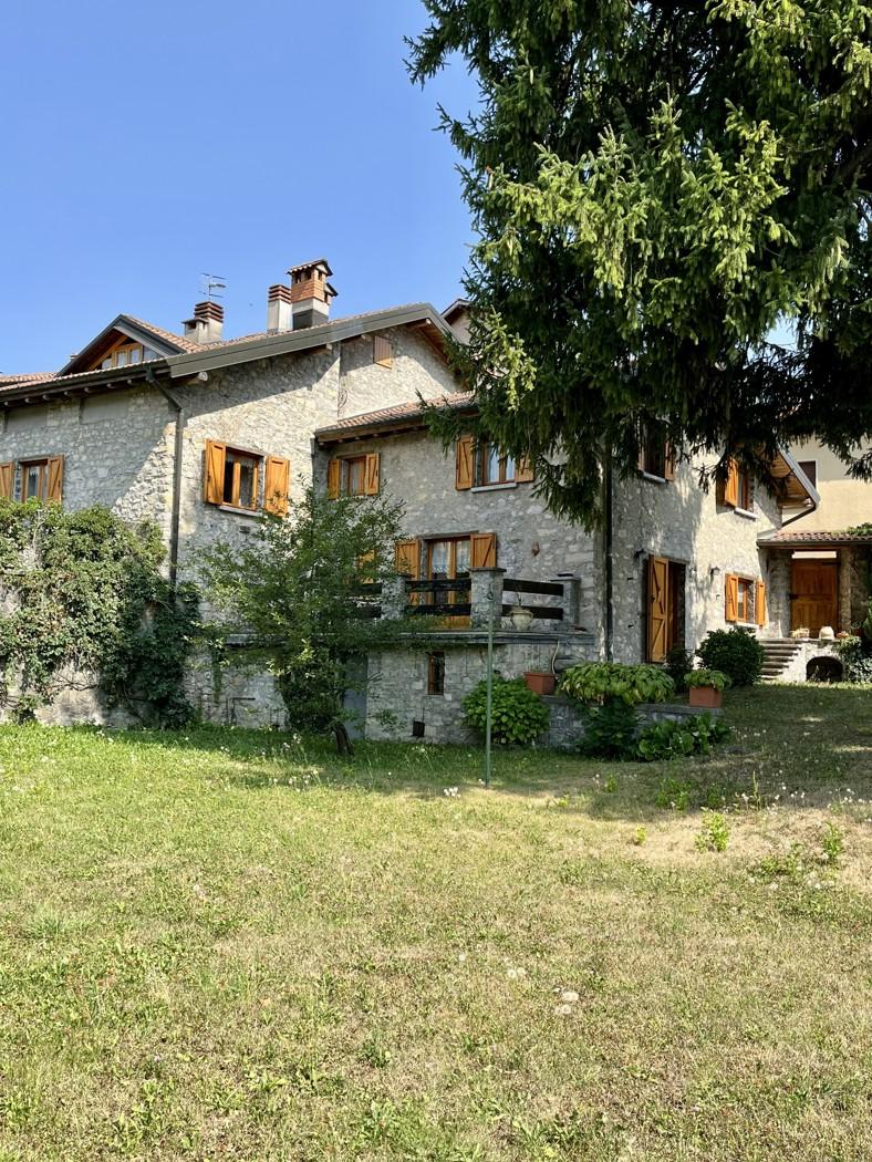Villa in Via alla Chiesa Snc, Alta Valle Intelvi — foto 3 di 5