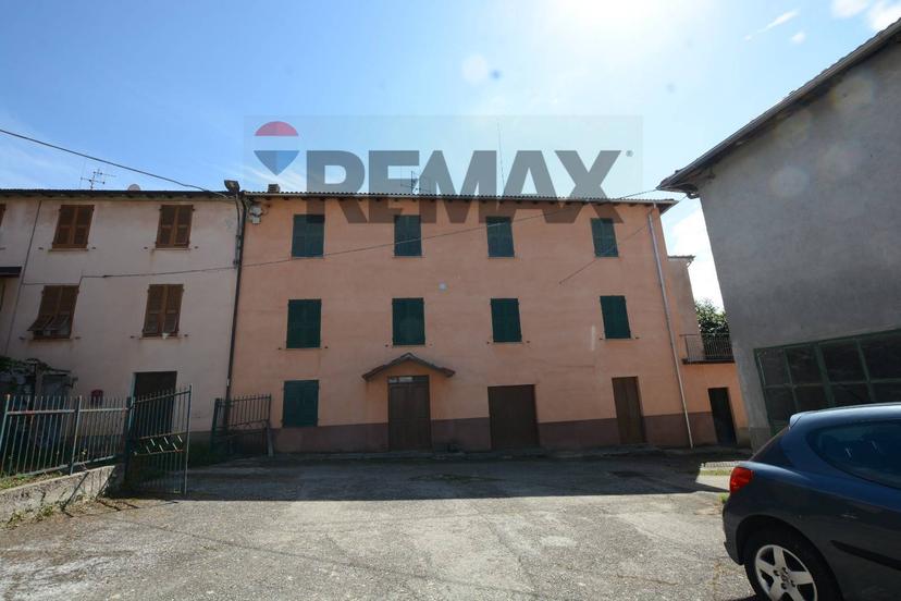 Casa indipendente in Via Sotto Torre 14, Cengio — foto 3 di 5