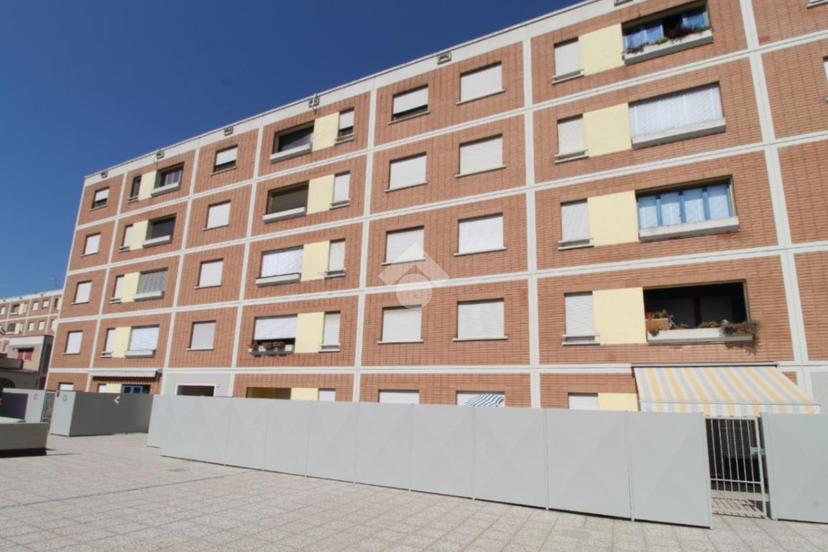 Trilocale in Via Antonio Labriola 63, Bagnolo in Piano — foto 3 di 5