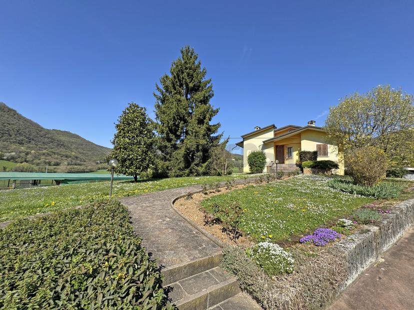 Casa indipendente in Contrada Valdicase 12, Castelgomberto — foto 2 di 5