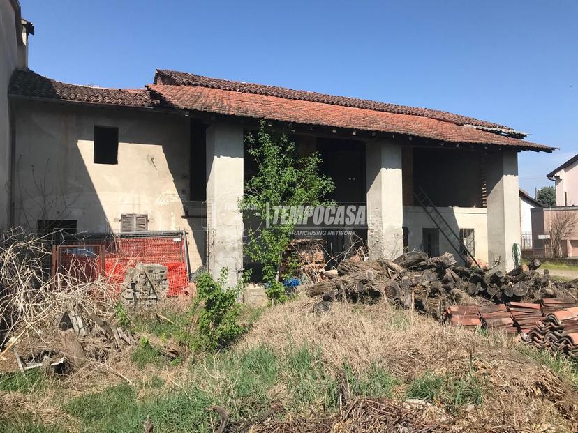 Cascina in Via Roma 50, Gropello Cairoli — foto 2 di 5