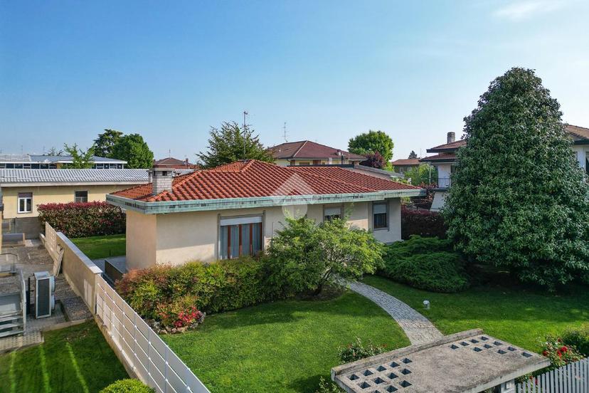 Villa in Via Grancia 5, Lainate — foto 2 di 5