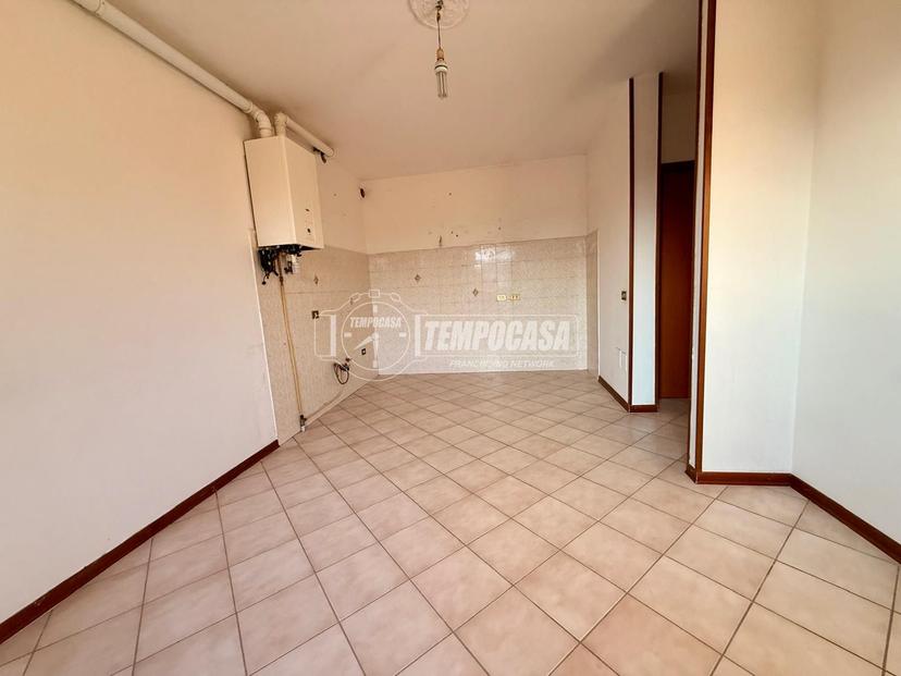 Trilocale in Via Giacomo Matteotti 137, Ravarino — foto 3 di 5