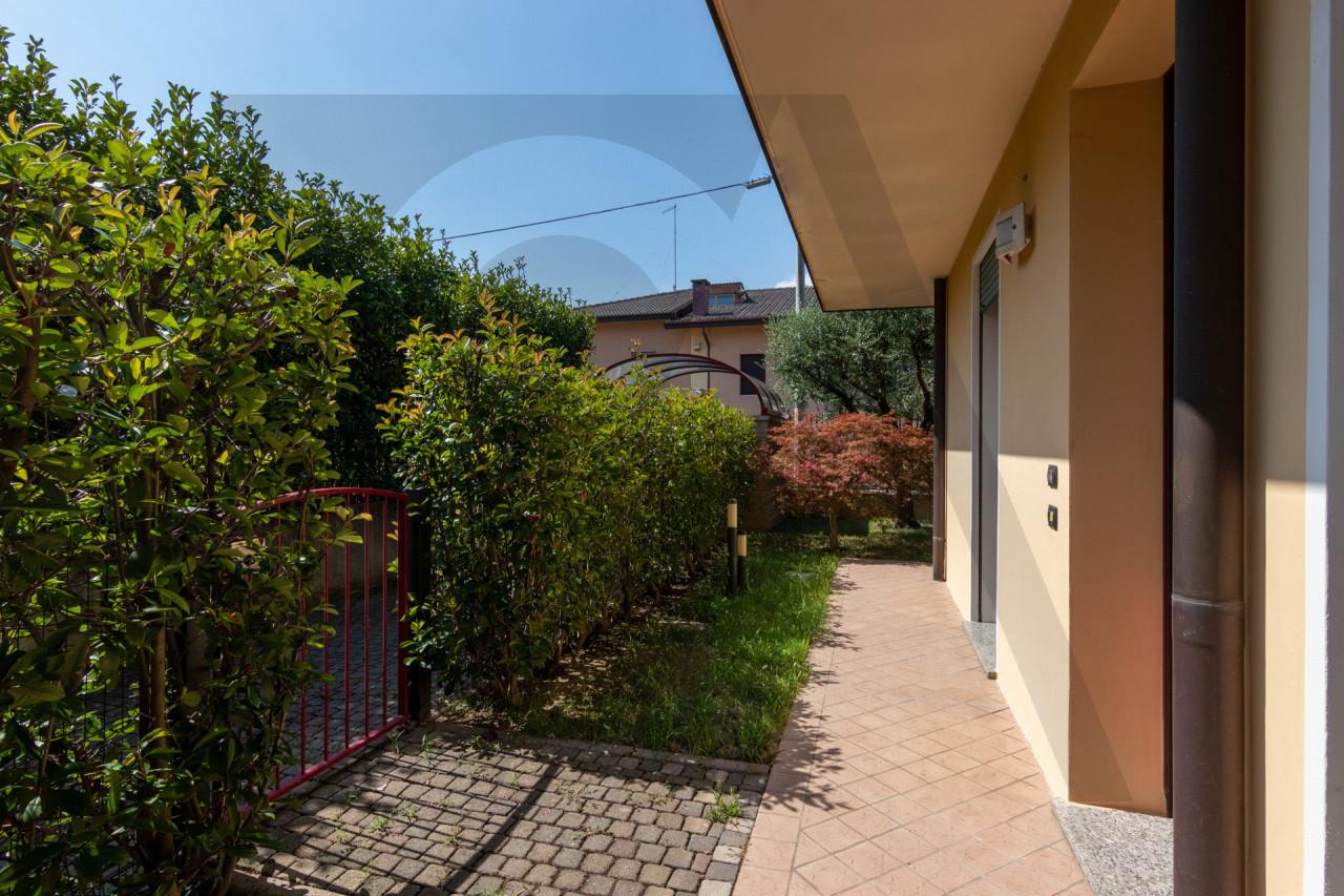Bilocale, Legnaro