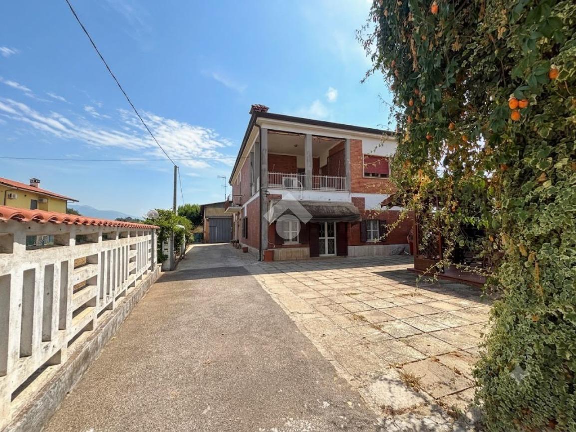 Casa indipendente in Via dei Gelsomini 4, Cisterna di Latina