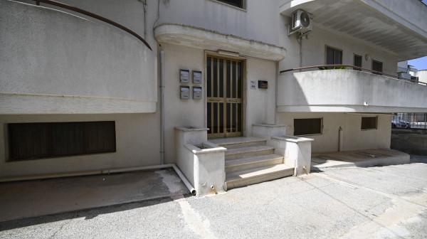 Trilocale in Via Vitantonio Colucci 21, Alberobello