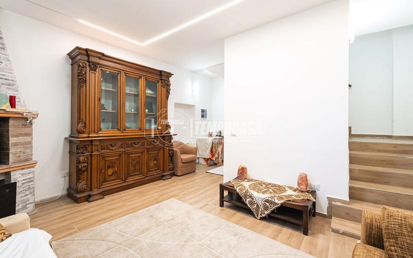 Trilocale in Via Carlo Bianchi 7, Inverigo — foto 2 di 5