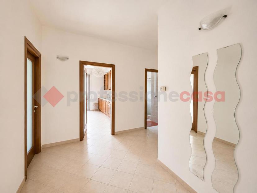Quadrilocale in Giulio Cesare 111, Larino — foto 2 di 5