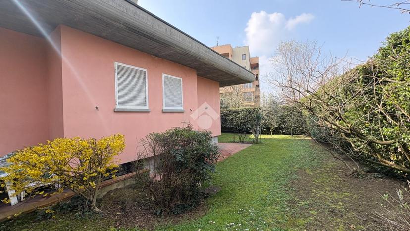 Villa in Via Monviso 42, Monza — foto 2 di 5
