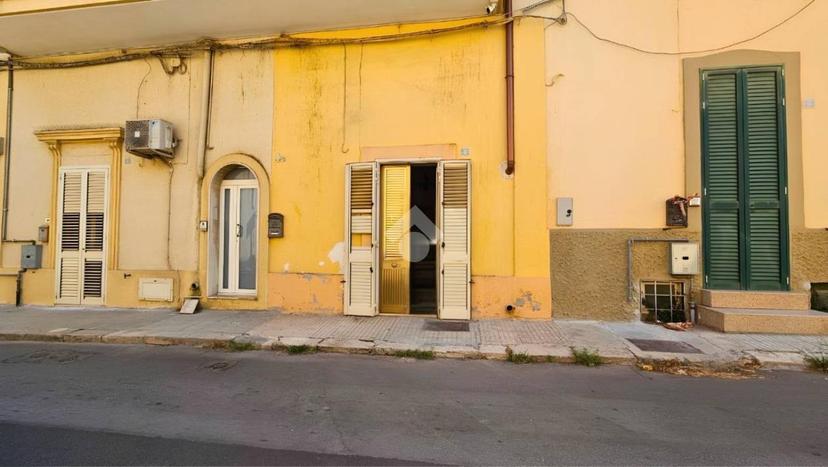 Trilocale in Via G. Serio 4, Nardò