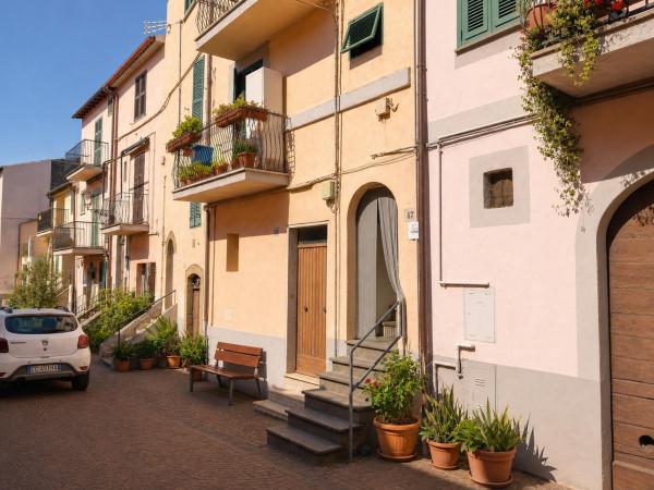 Trilocale in Via Umberto I 47, Piansano