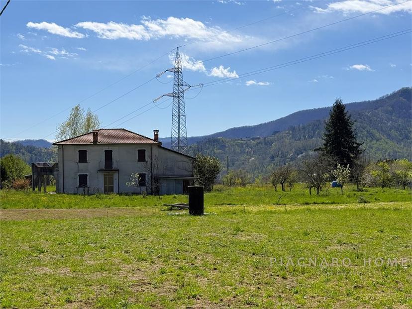 Casa indipendente in Via Canossa, Mulazzo — foto 3 di 5