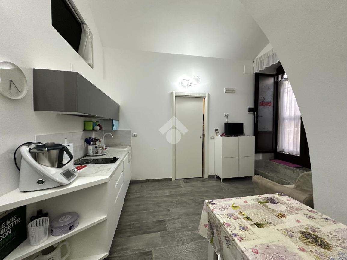 Casa indipendente in Via Mazzocchi 5, Canosa di Puglia
