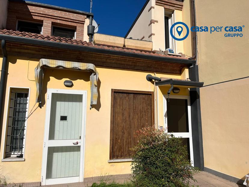 Bilocale in Via Tullo Massarani, 1/a, Poggio Rusco — foto 2 di 5