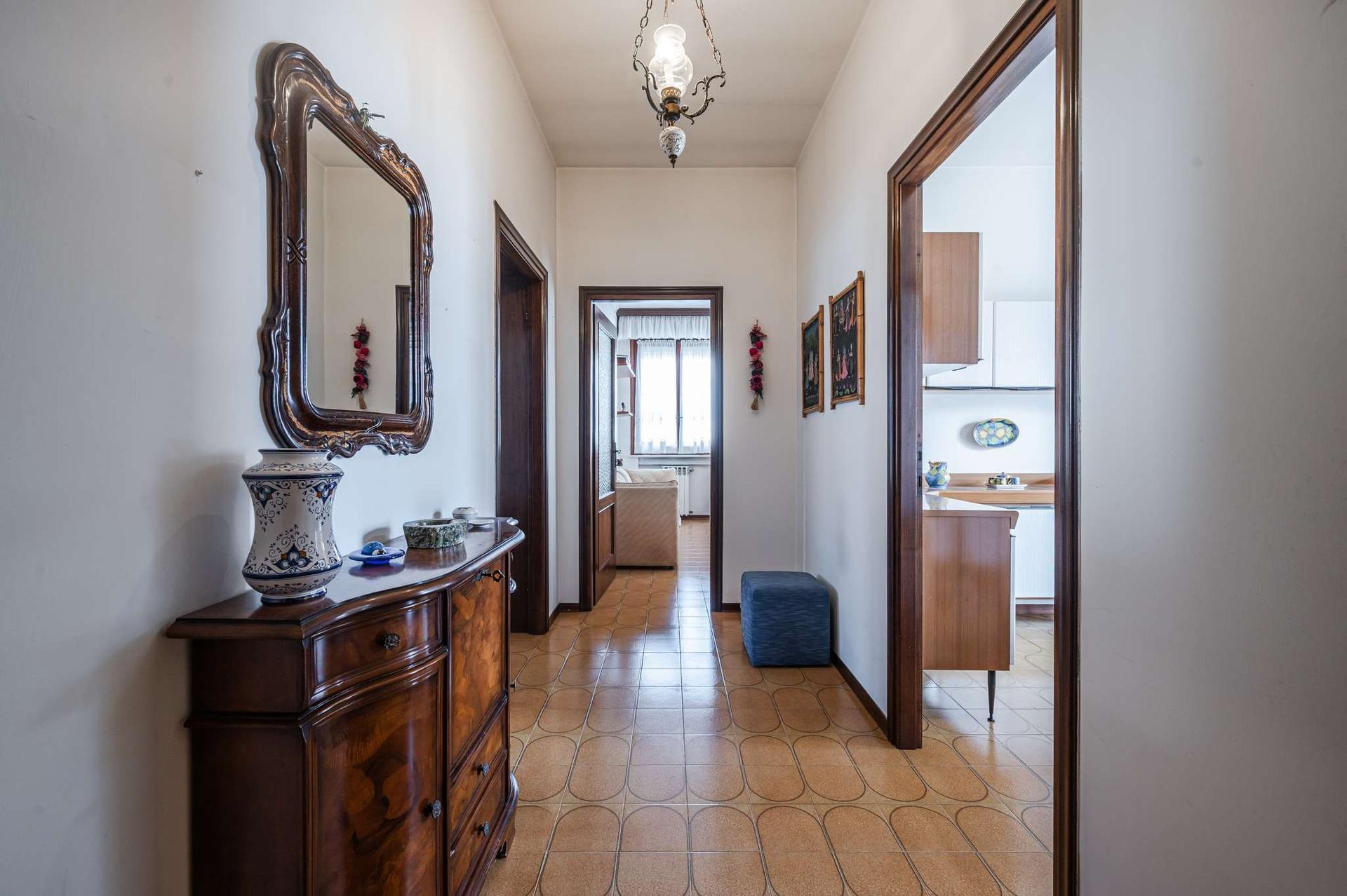 Appartamento in Via Toscana  11, San Secondo Parmense