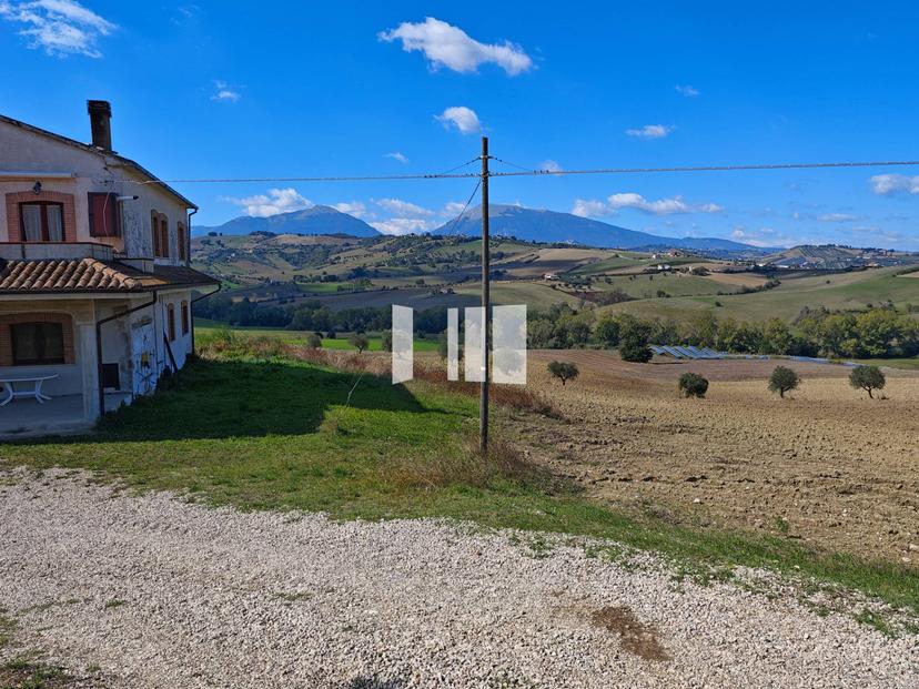 Villa in Via Villa De Luca 12, Bellante — foto 4 di 5