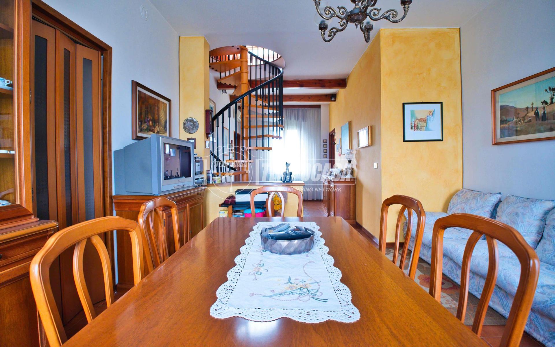 Casa indipendente, Trecate