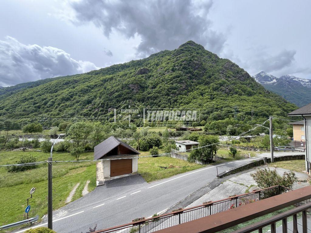 Casa indipendente in Frazione Casetti 142, Locana