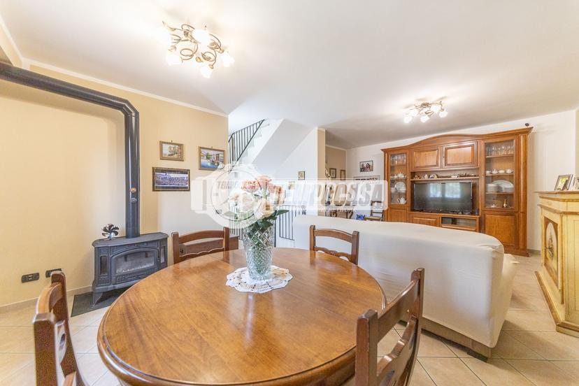 Villa a schiera, Guidonia Montecelio — foto 3 di 5