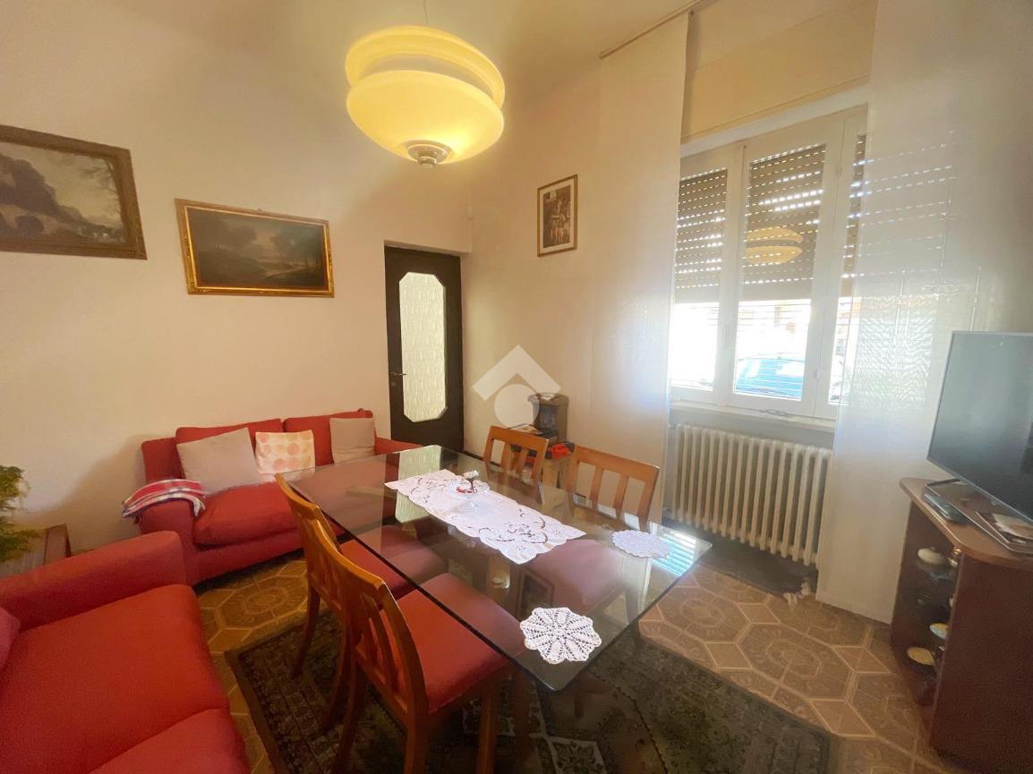 Casa indipendente in Via l. Einaudi 20, Gerenzano