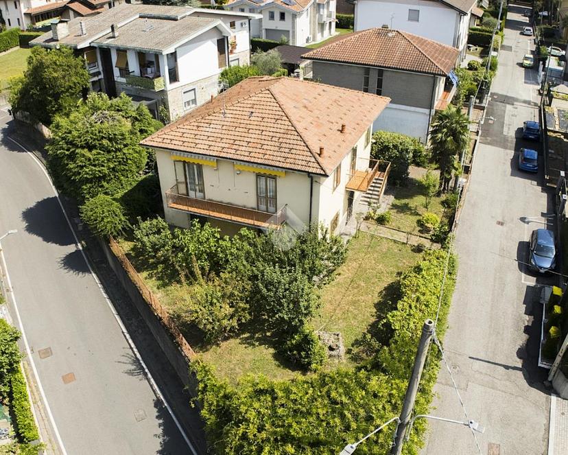 Villa in Via Lombardia 10, Malnate — foto 5 di 5