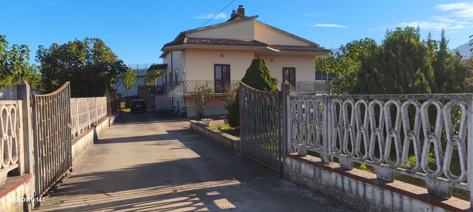 Villa in Via Calabroni 20, Dugenta