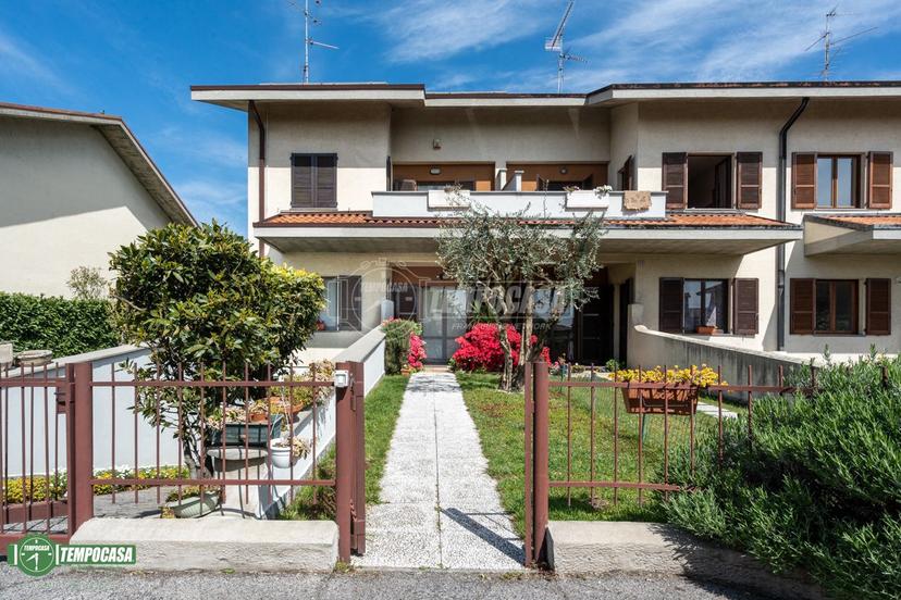 Villa a schiera in Via Cristoforo Colombo 71, Carate Brianza — foto 2 di 5