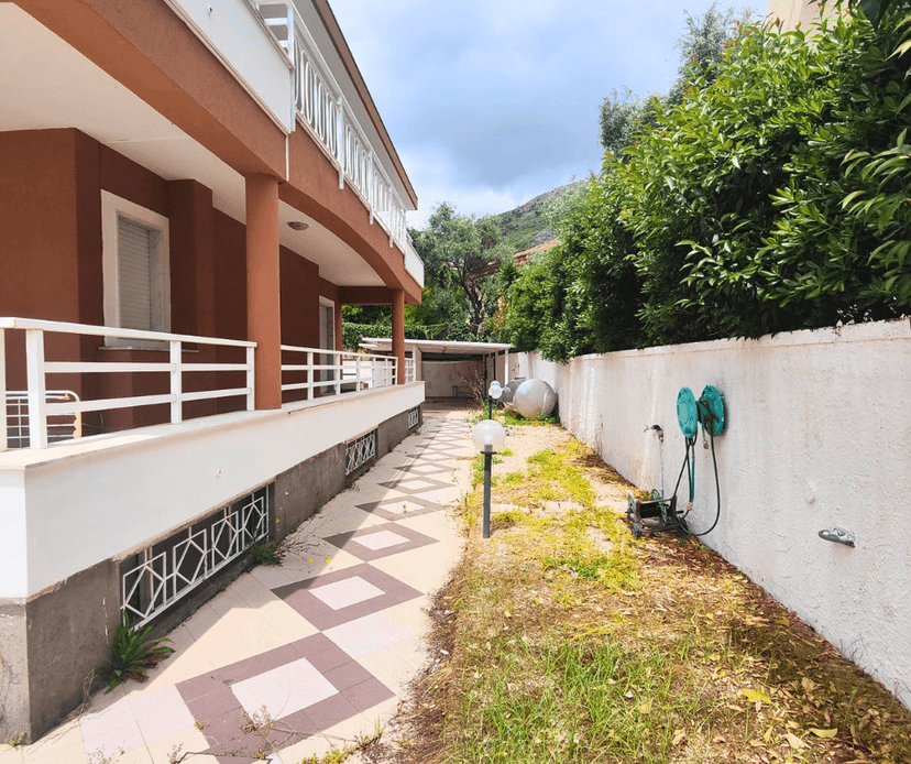 Villa a schiera in Via Marco Tullio Cicerone 3a, Formia — foto 3 di 5