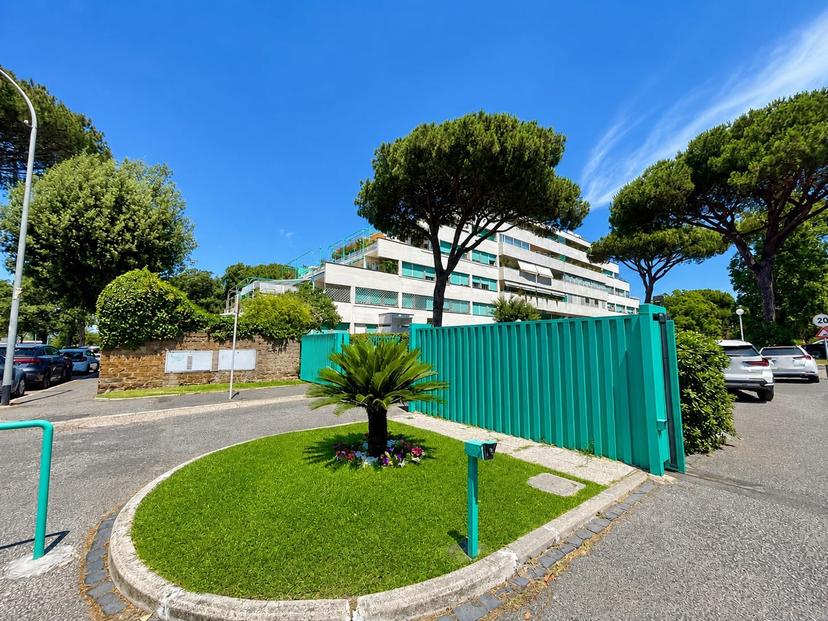 Quadrilocale in Via di Casal Palocco 126, Roma