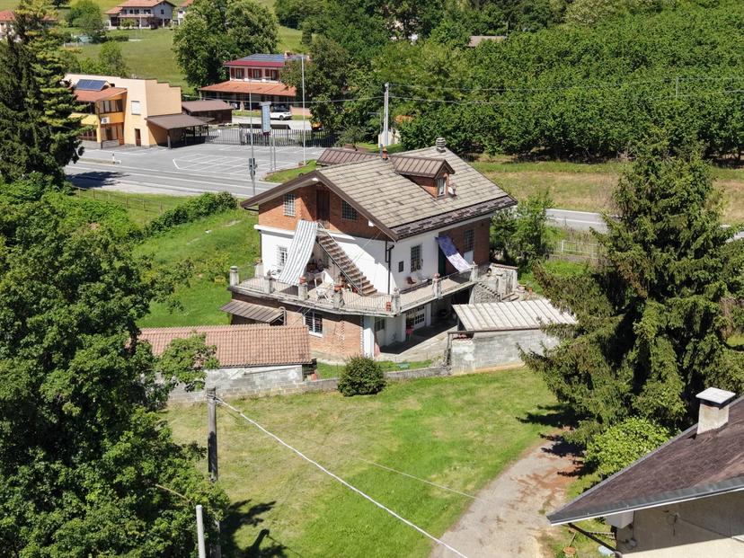 Casa indipendente in Via Strada Statale 28 4, Vicoforte — foto 2 di 5