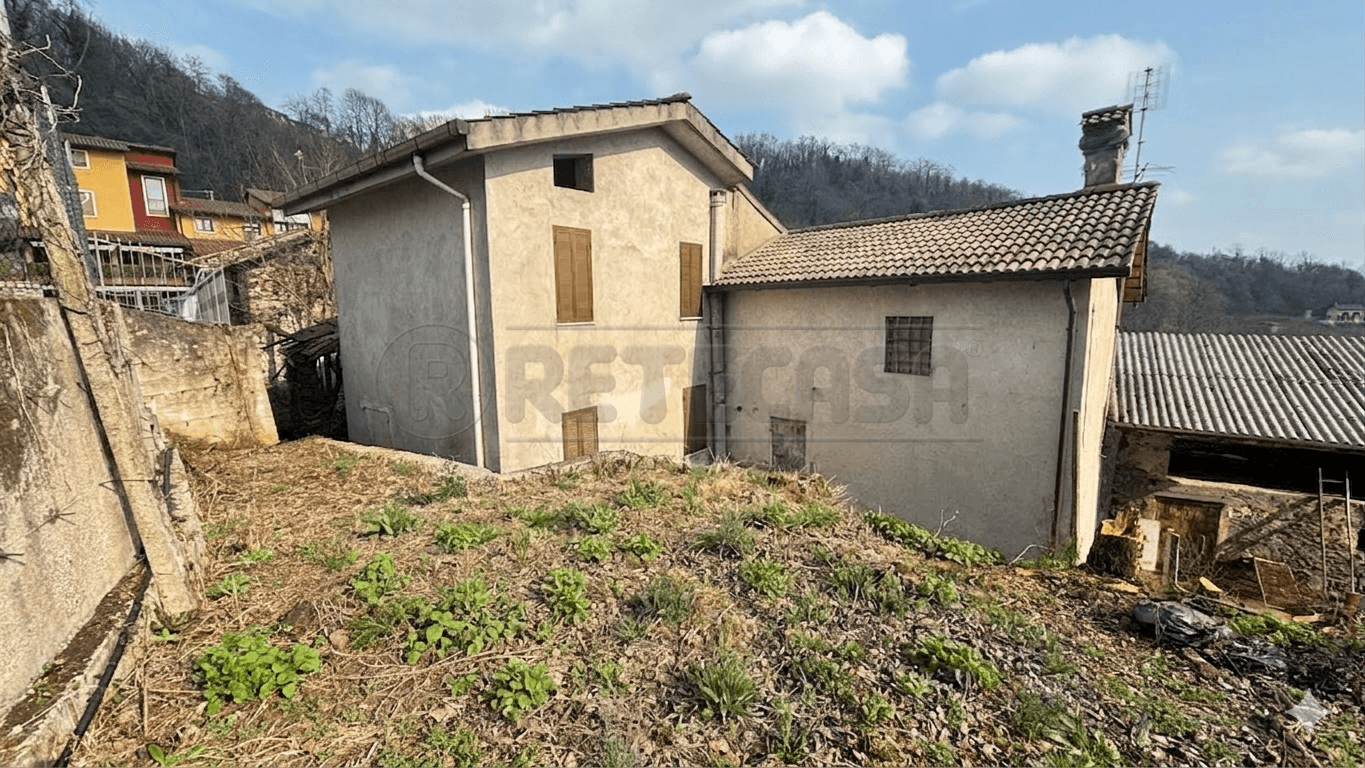 Casa indipendente in Via Grande, Cornedo Vicentino