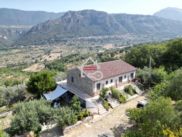 Villa in Via Macchie 6, Giungano — foto 2 di 5