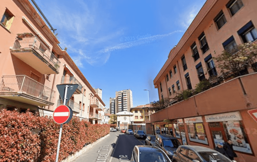 Trilocale in Via Ausonio Zubiani, Milano