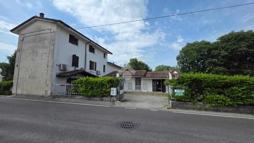 Casa indipendente in Via del Garda 107, Valeggio sul Mincio — foto 2 di 5