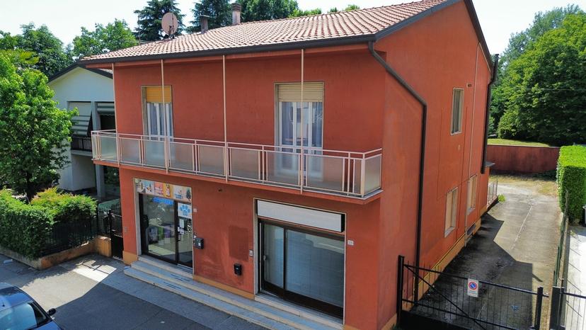 Villa in Viale Europa 31, Gessate