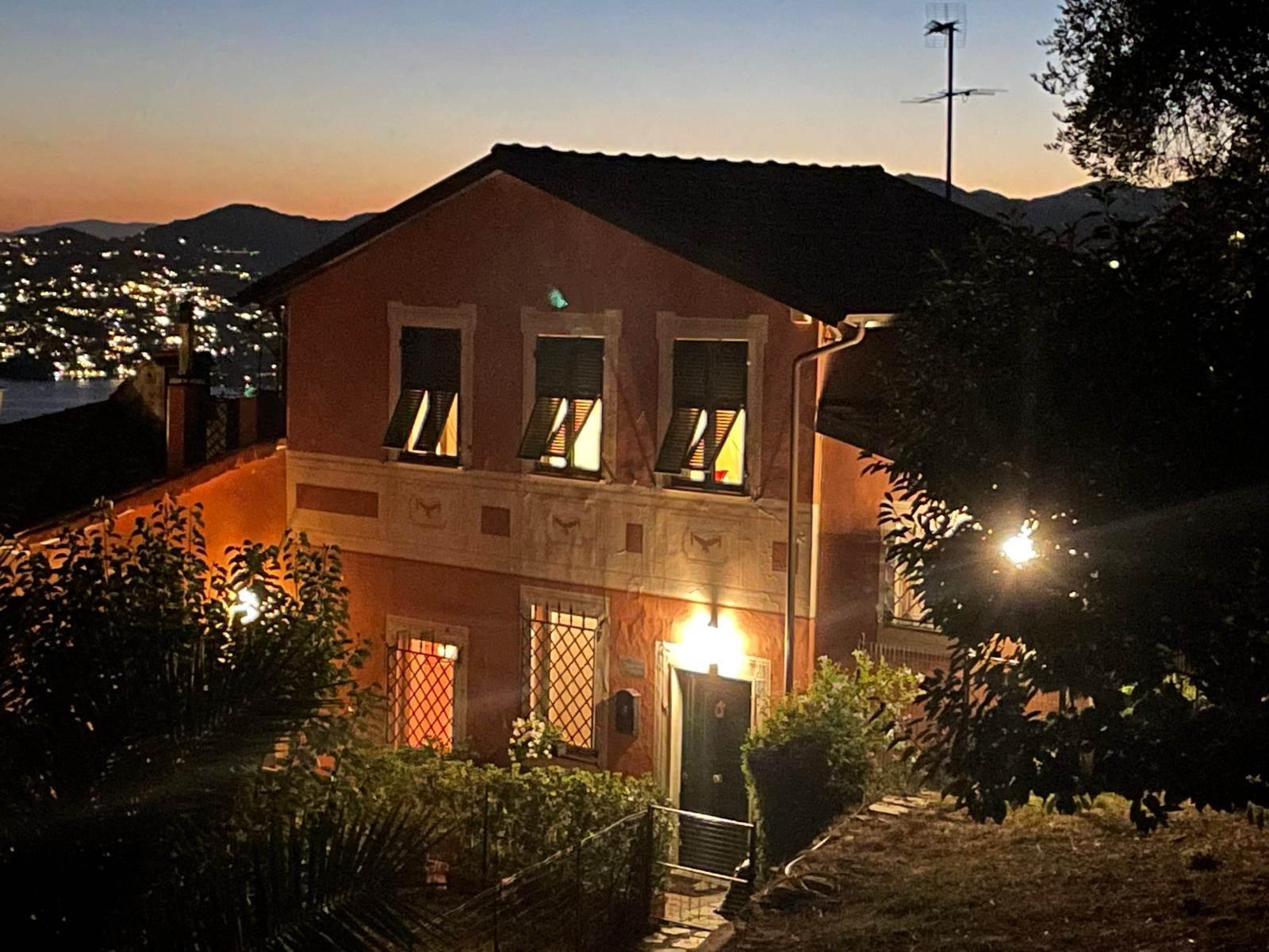 Villa, Chiavari