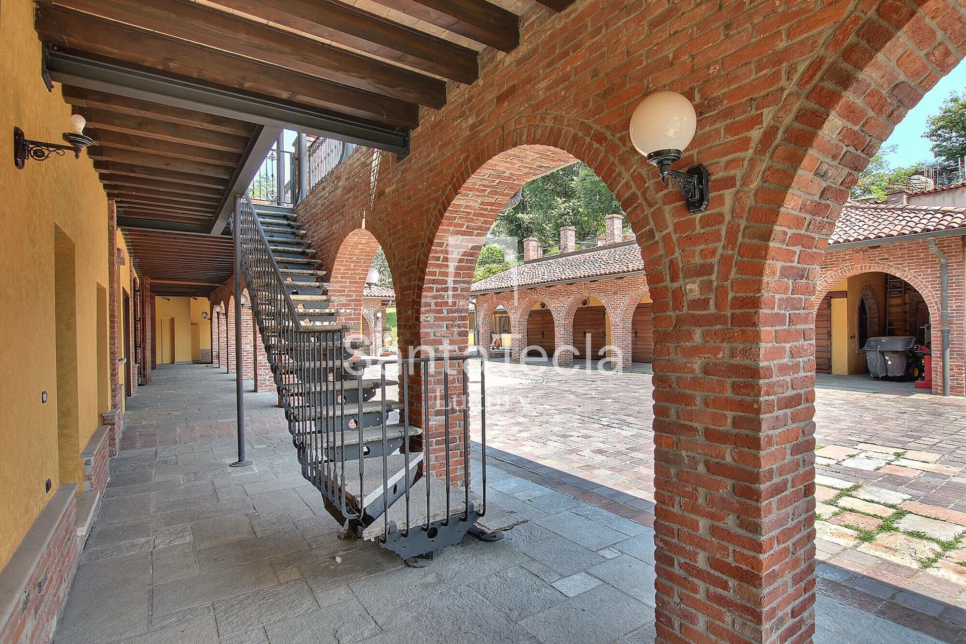 Cascina in Avvocato Ferdinando Rondolino 38, Cavaglià