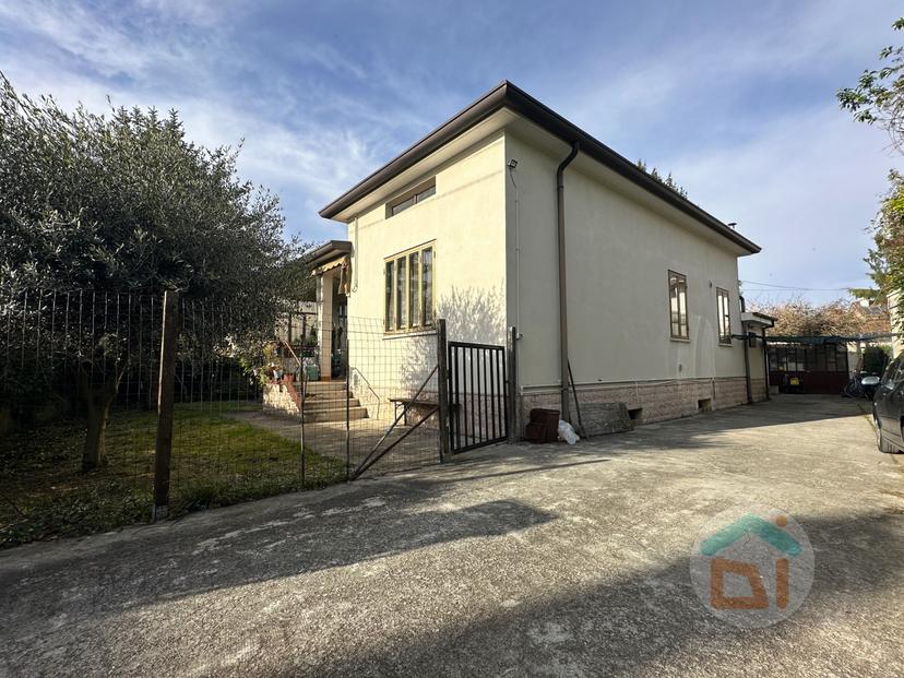 Casa indipendente in Via della Stazione, Fogliano Redipuglia — foto 3 di 5