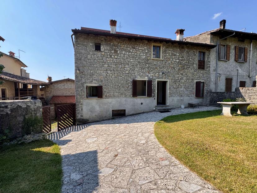 Porzione di casa in Via Fantoni 5, Solto Collina — foto 2 di 5