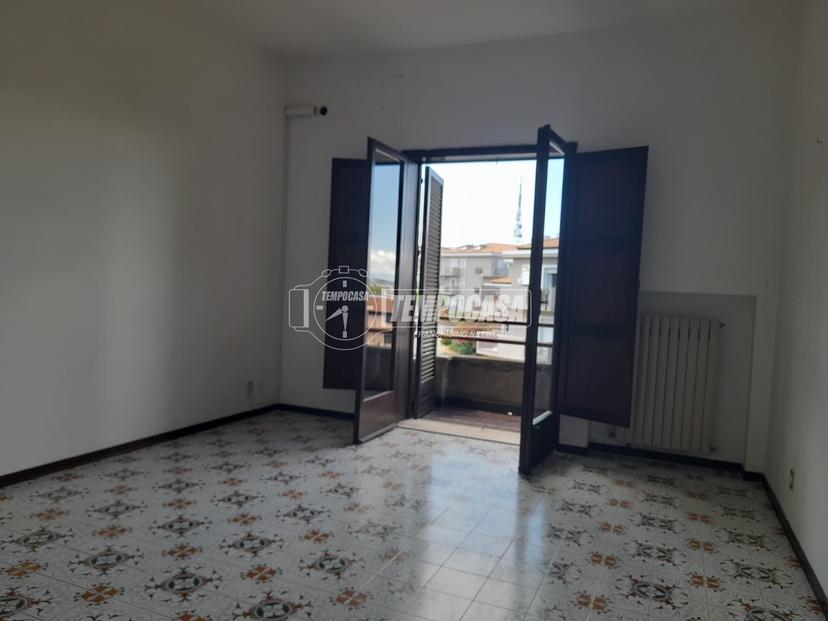 Quadrilocale in Viale delle Accademie Vibonesi 30, Vibo Valentia — foto 2 di 5