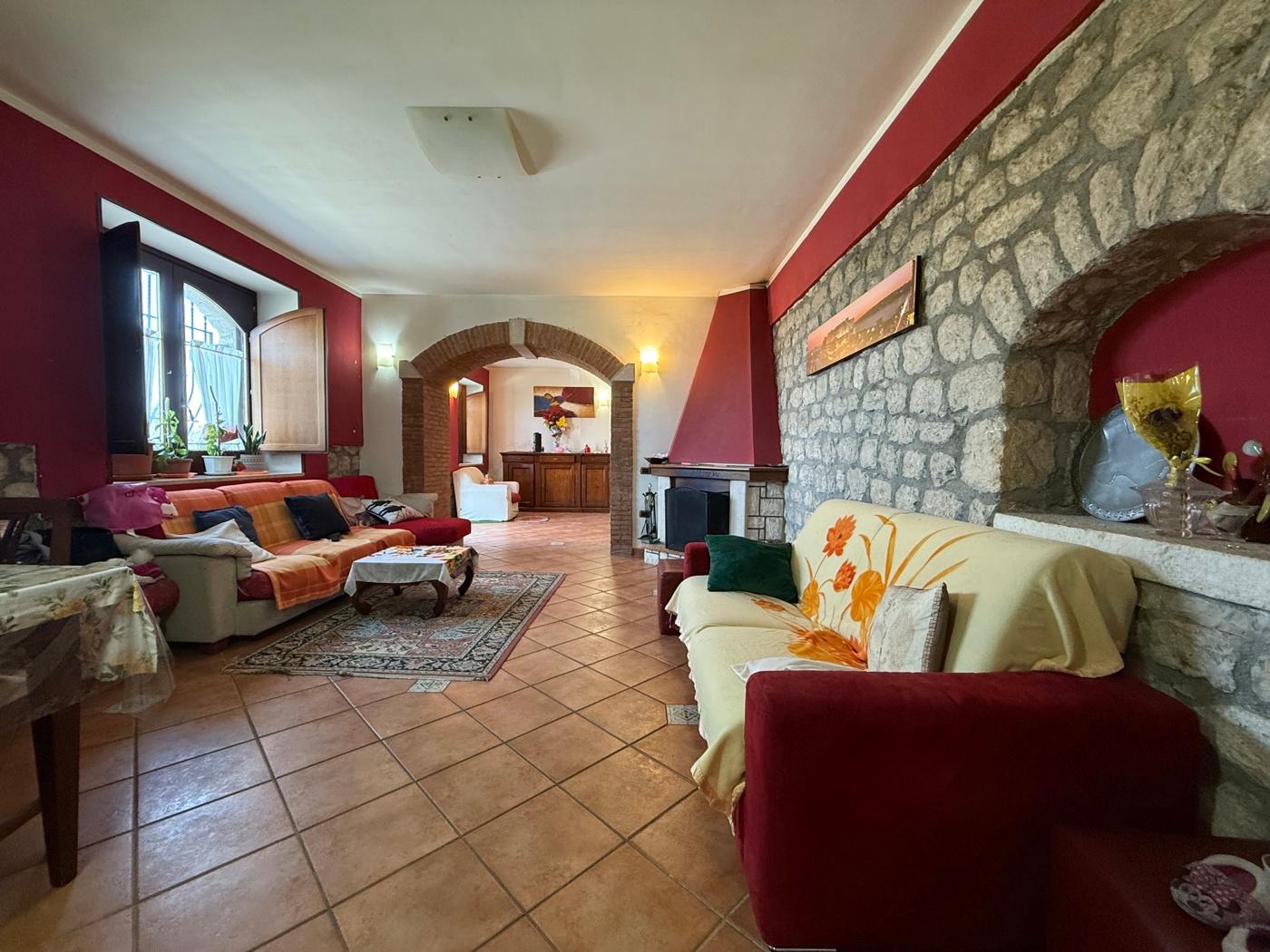Casa indipendente in Località Marchese Snc, Campoli del Monte Taburno
