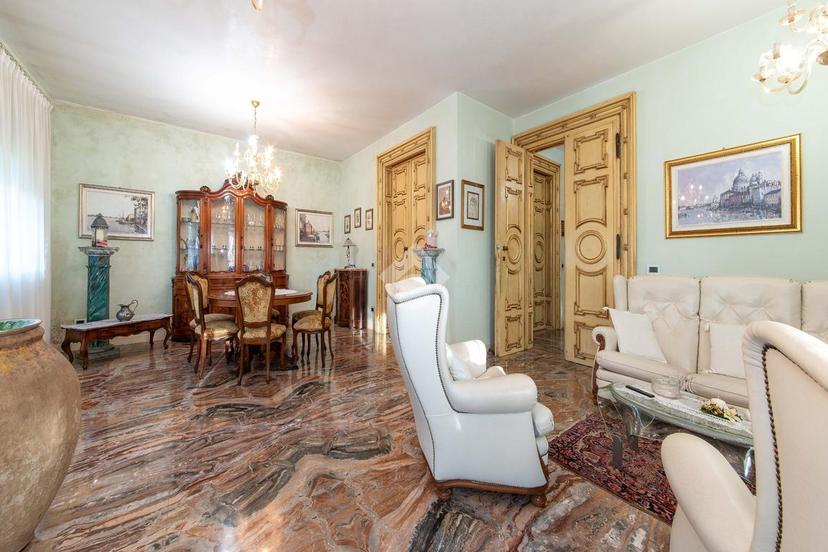 Villa in Via Primo Sartori 13, Mirano — foto 5 di 5