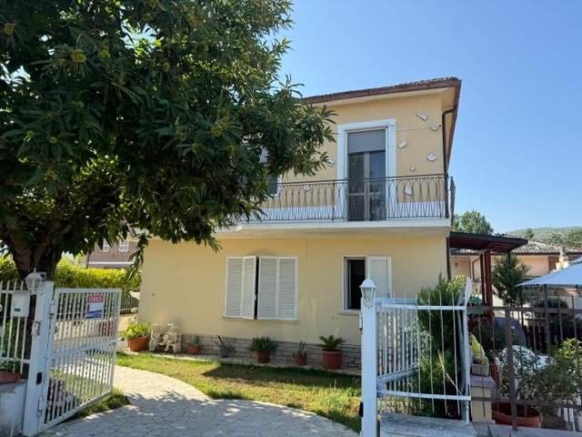 Trilocale in Via Colle Asparagi, Ceprano — foto 3 di 5