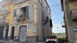 Casa indipendente in Via San Francesco di Paola, Militello in Val di Catania