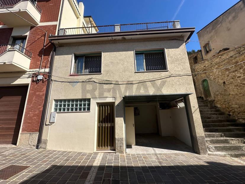 Casa indipendente in Via Moro 32, Colledimezzo — foto 4 di 5